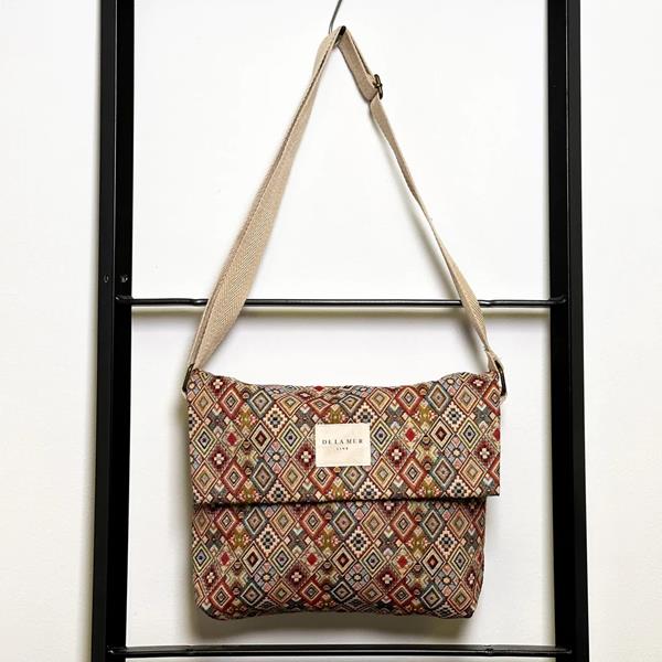 bolso-solapa-mini-jan-de-la-mur-nuvols-de-regals