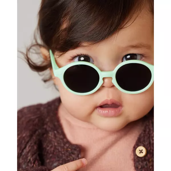 gafas-sol-bebe-aqua-green-izipizi-nuvols-de-regals