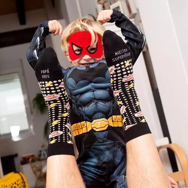calcetines-papa-supr-heroe-nuvols-de-regals-1