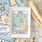 Bandeja de cerámica con diseño de La Luna del tarot como vaciabolsillos místico y decorativo