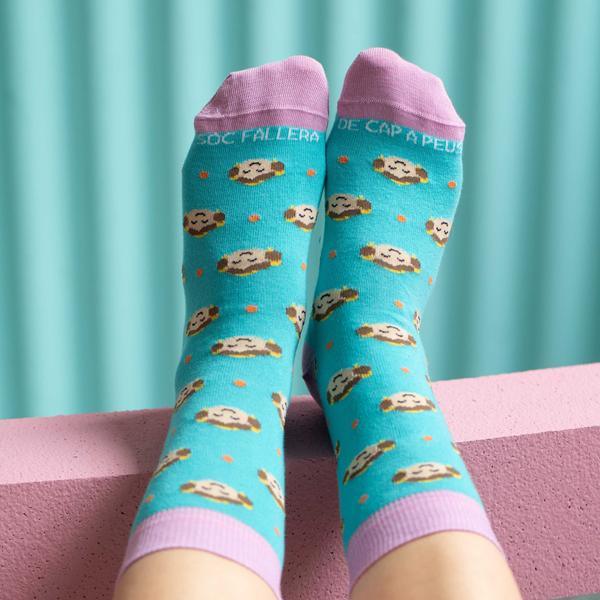 calcetines-falleros-fallera-de-cap-a-peus-nuvols-de-regals