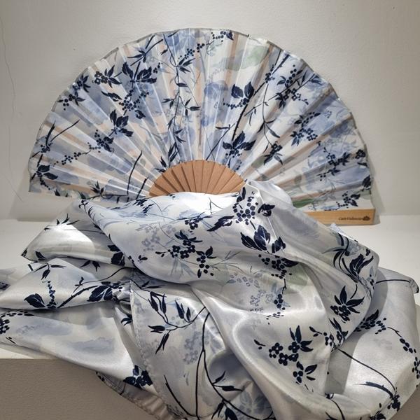 set-abanico-foulard-seda-claret-nuvols-de-regals-2