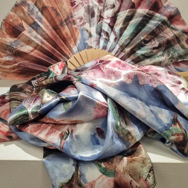 set-abanico-foulard-seda-rosa-rosae-nuvols-de-regals-4