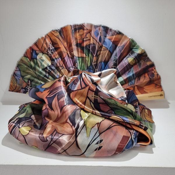 conjunto abanico y pañuelo de seda modelo terra