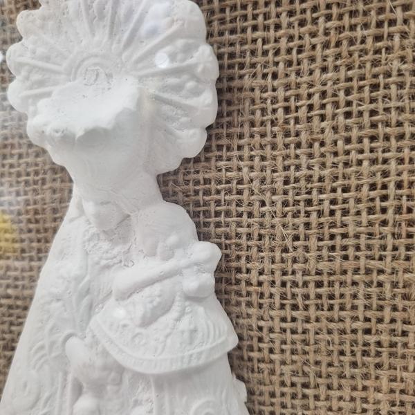 detalle tela de arpillera cuadro mare de deu