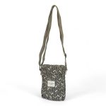 Bolso Porta Móvil Bure De La Mur con tejido jacquard de estampado geométrico en tonos marrón y beige.