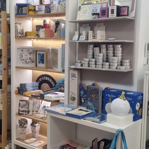 Tienda física actual de Núvols de Regals