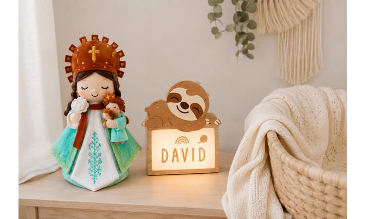 Regalos para bebés recién nacidos con Amparín y lámpara personalizada